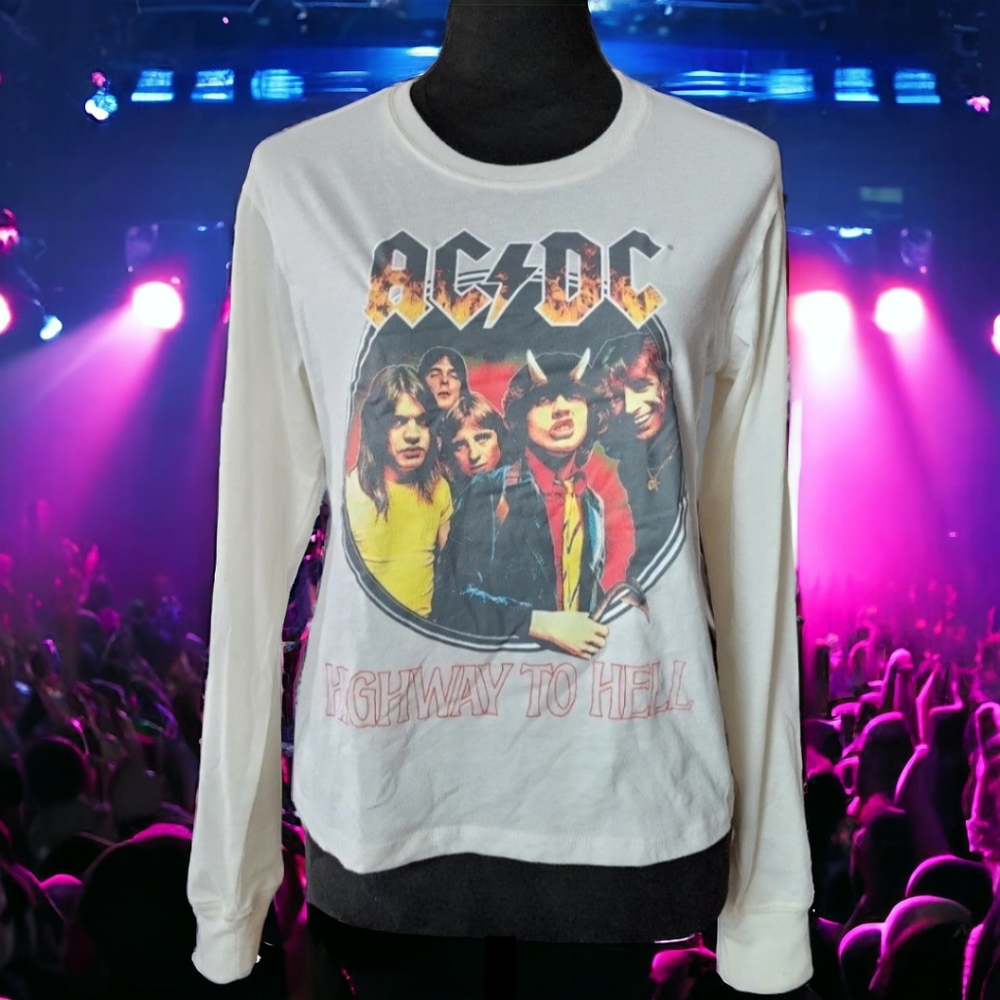 NWOT AC DC Long sleeve T shirt.  Off White to Creme Size Med NWOT